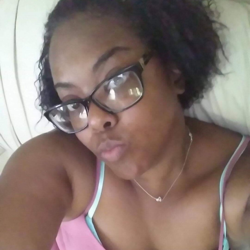 Meet your Posher, Lacoya